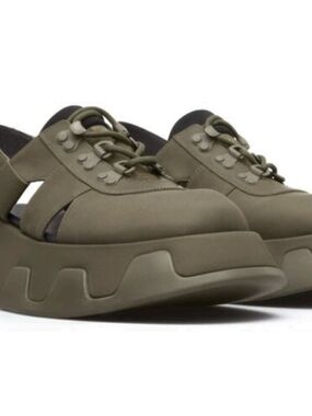 ​NWOT CAMPER LAB Wilma Extreme Platform Sneakers / Sandals Olive Sz 9